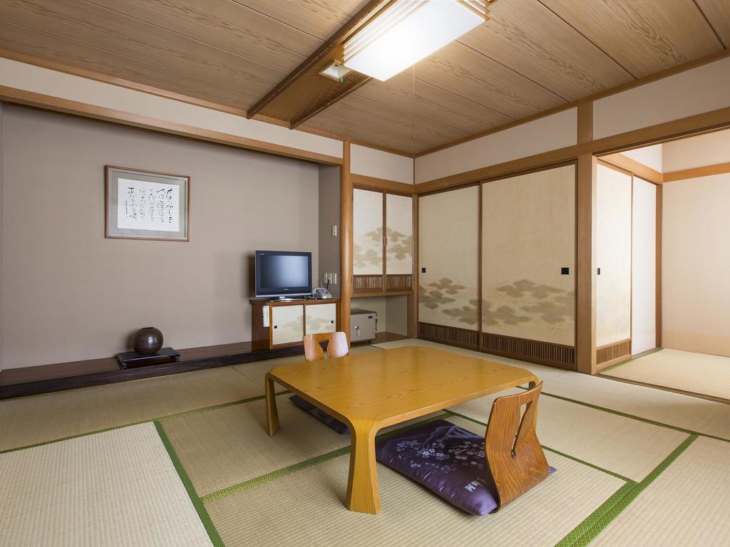 Toya Gokirakutei Hotel Toyako Exterior photo